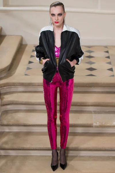 Look 17